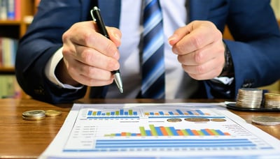 Ilustración de consejos financieros y salud económica